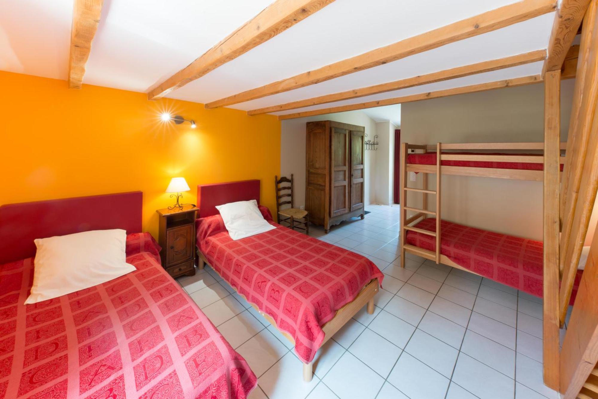 Domaine Saint Julien Hotel บุยส์-เลส์-บาโรนนีส์ ภายนอก รูปภาพ